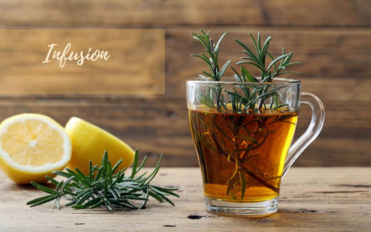 Se faire une infusion : un geste bien-être à adopter